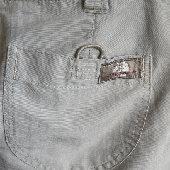 The North Face Men's Light Gray Flat Front Shorts Size 6 - Picture 6 of 7